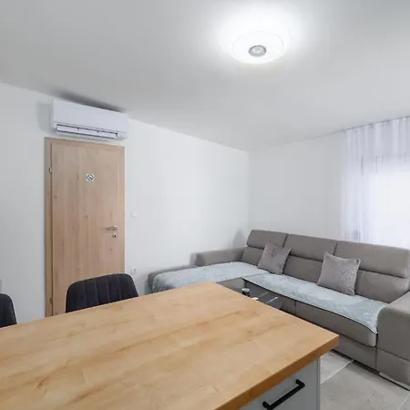 Apartman Rea